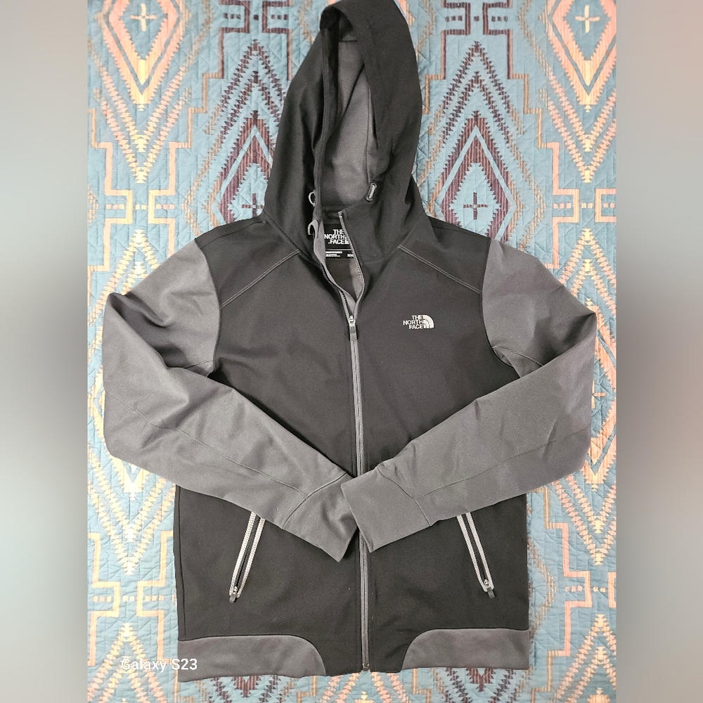 The North Face‎ Men's Black and Gray Jacket